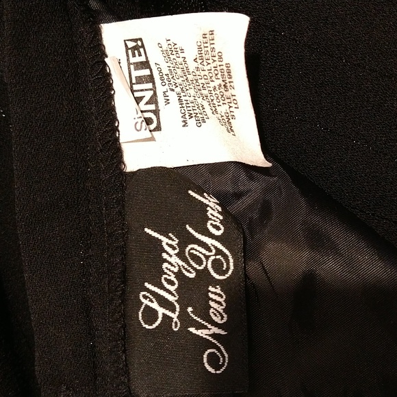 Vintage long black pinstripe skirt with a slit in the back - Picture 5 of 5